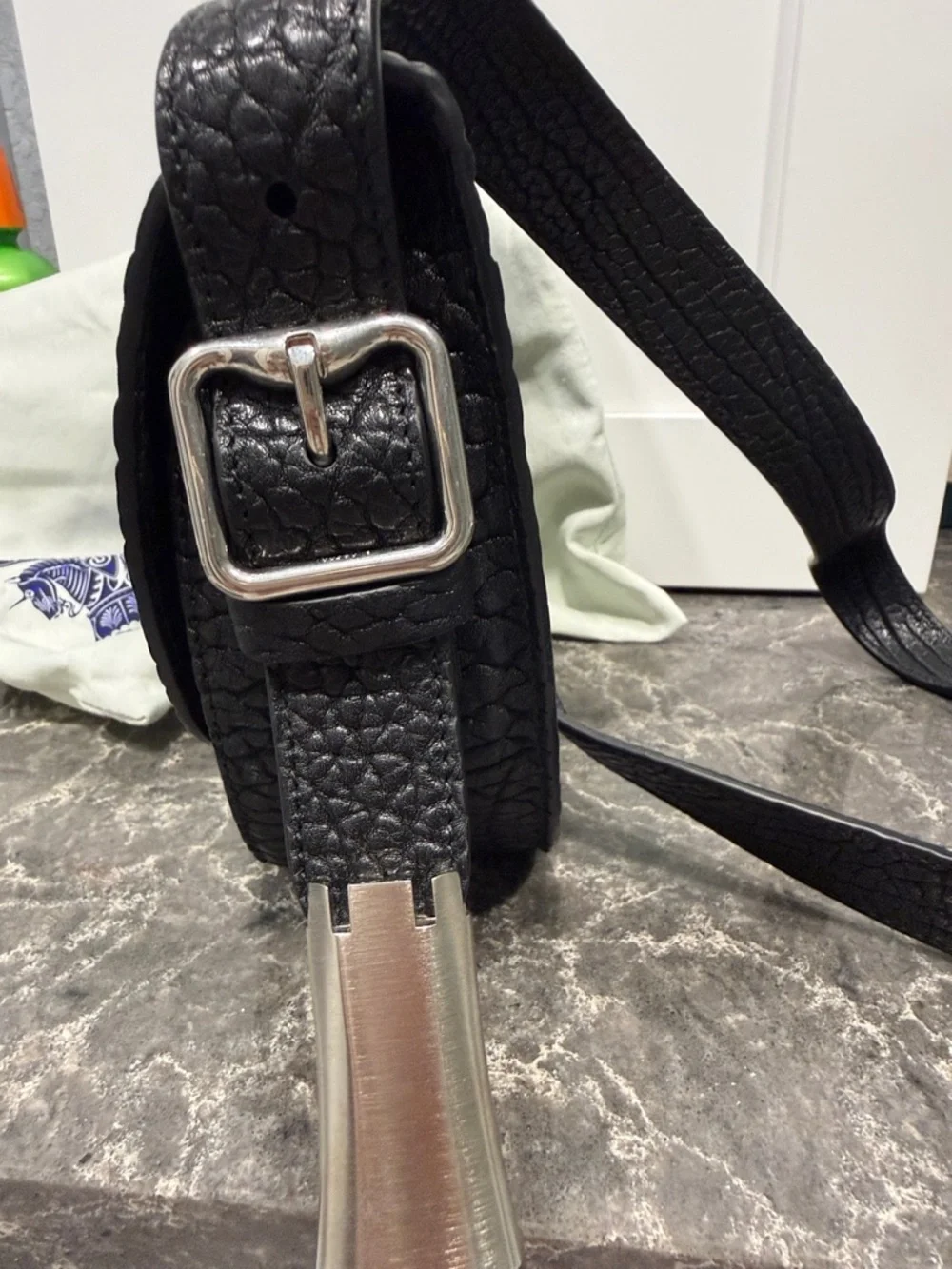 Black Leather Crossbody Shoulder Bag - Unbranded - Picture 4 of 5